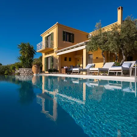 Artblue Villa Tsoukaladhes