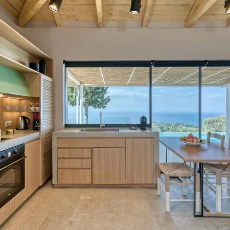 فيلة Artblue Tsoukaládhes